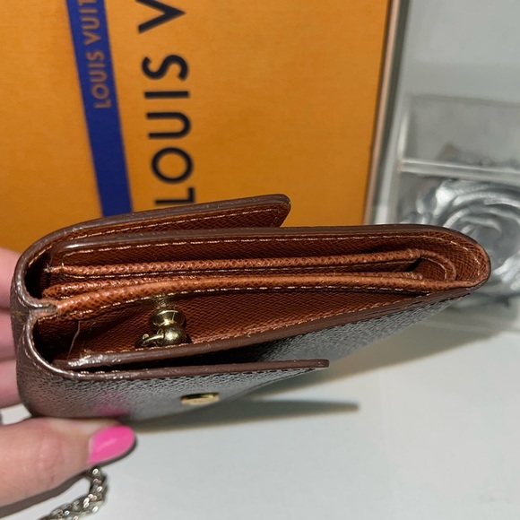 Louis Vuitton monogram Elise bifold crossbody wallet 🔥 - Picture 4 of 13